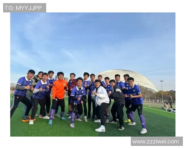 追逐梦想的绿茵场我的足球理想与未来的奋斗之路